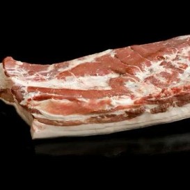 КУСОК 15 кг Грудинка свиная на кости СП с/м 