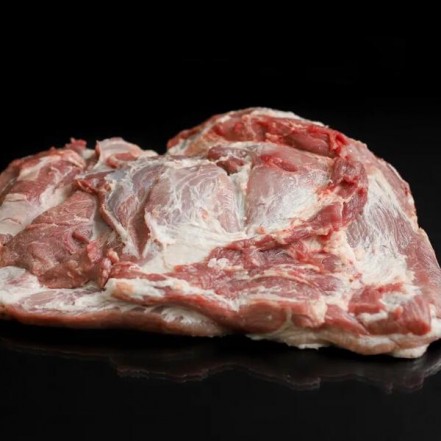 БЛОК 10 кг Лопатка свиная с/м Омск(опт 347 руб/кг)