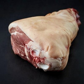 Голяшка(рулька)свиная на кости с/м Мираторг 2 кг(опт 221/210 руб/кг)