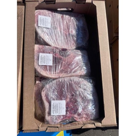 Лопатка свиная на кости/шкуре  СП с/м 2кг/уп(опт 256 руб/кг)